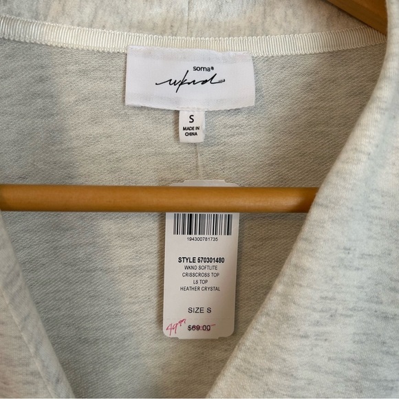 NWT, Soma Wknd Softlite Crisscross Long Sleeve Top in Heather Crystal, Small - Picture 6 of 9